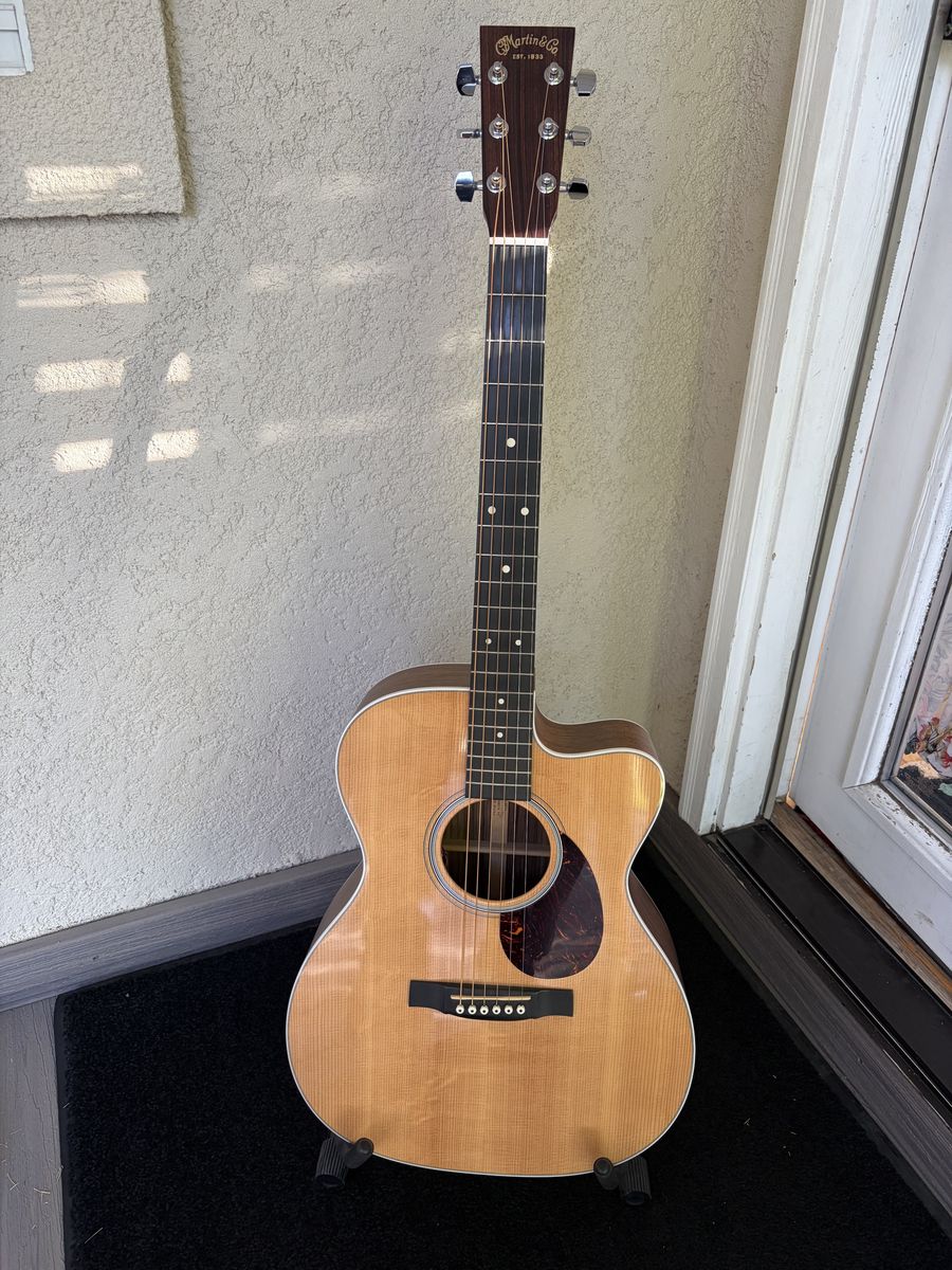 Martin OMCPA4 Rosewood Guitar in Excellent Condition - Made in Nazareth, PA