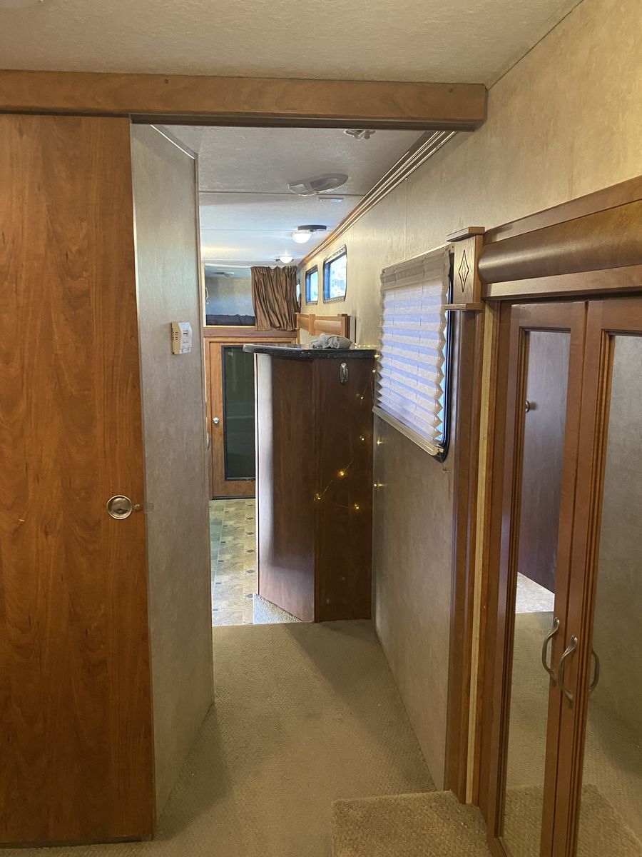 Main image 13