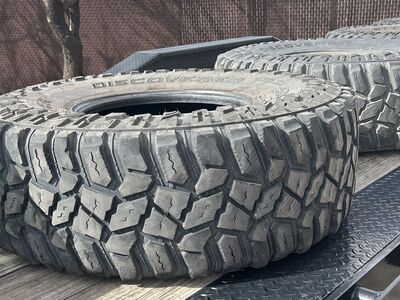 Used Cooper SST Pros 40x13.5x17