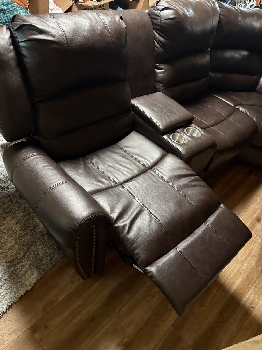 Main image 3