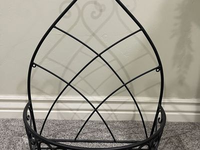 Black Wrought Iron Wall Basket Planter with Scroll Heart Design, Rustic Home Decor