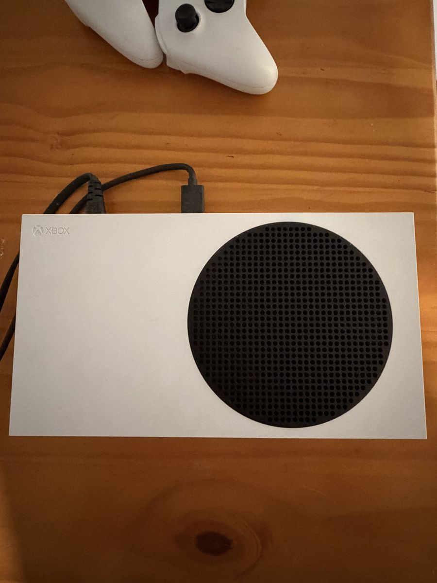 Main image 4