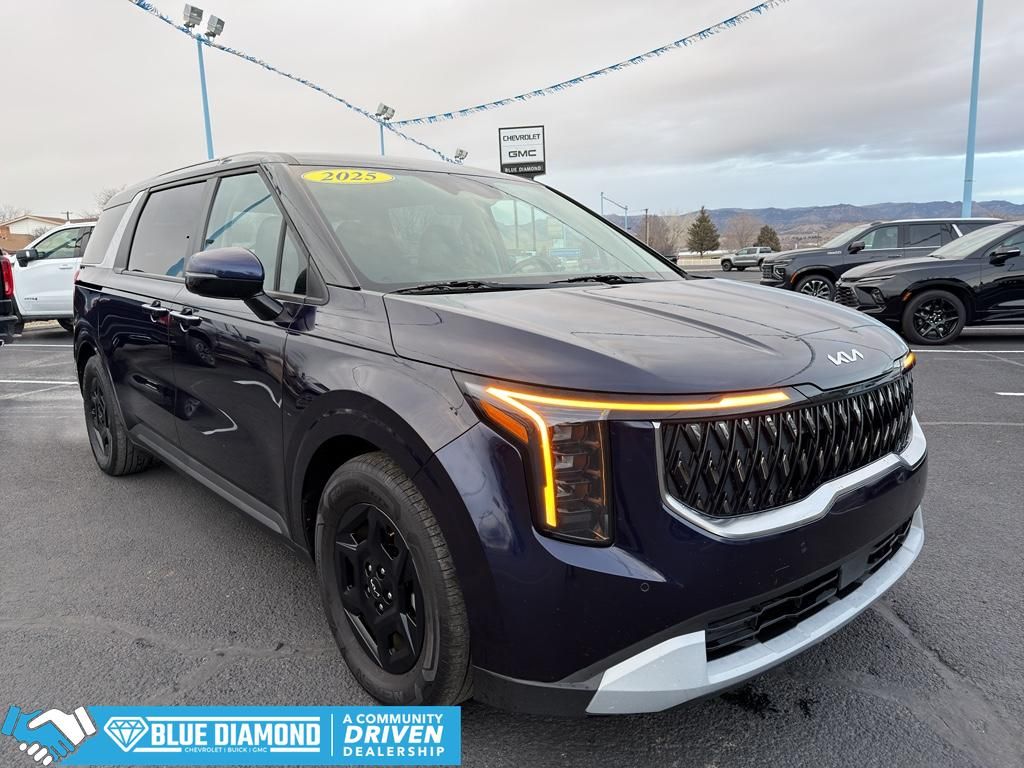 2025 Kia Carnival LXS