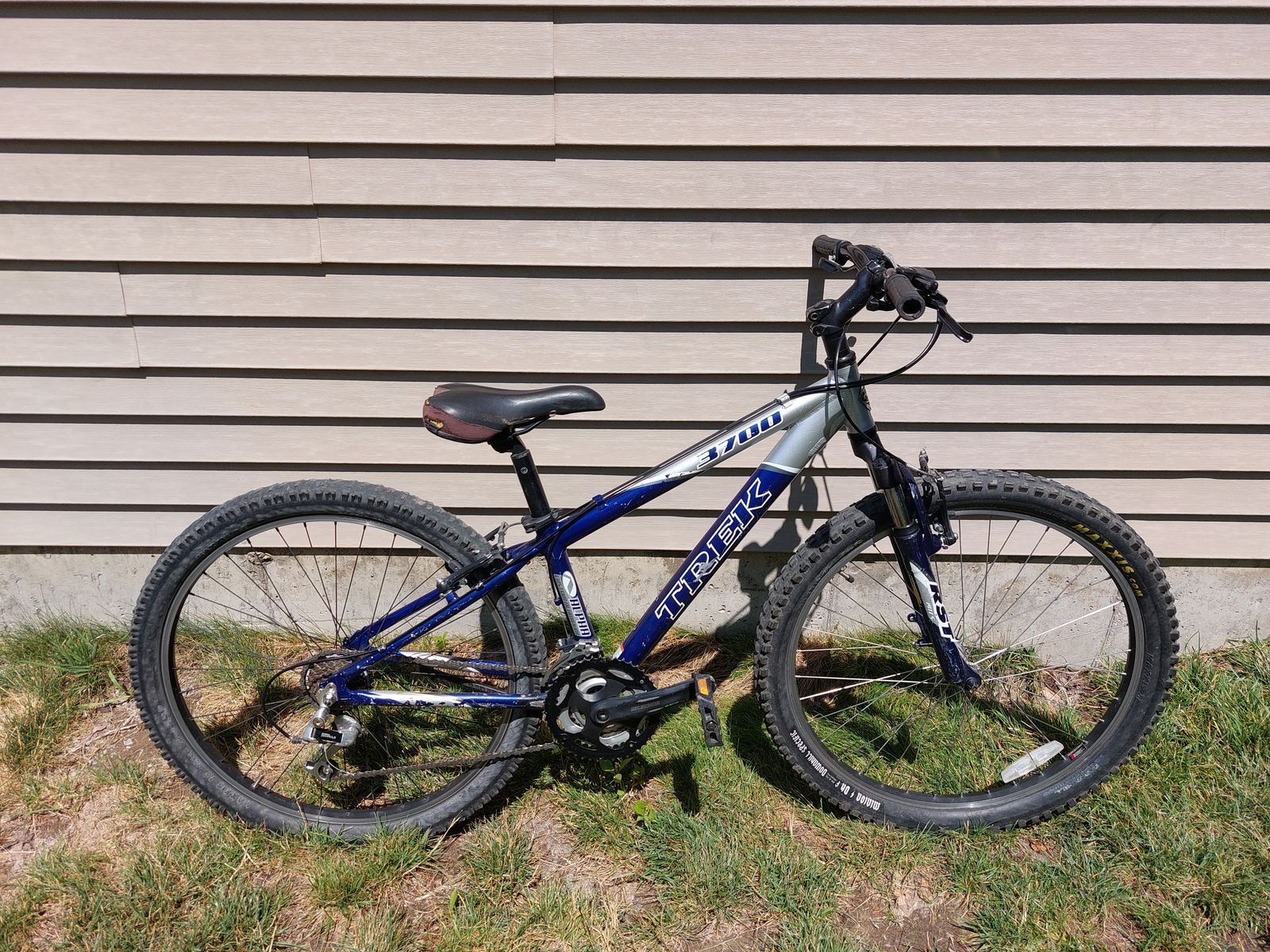 Trek 3700 mountain bike