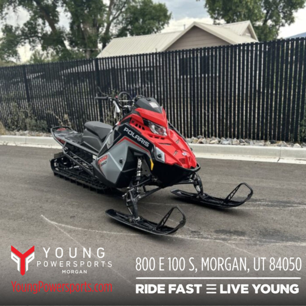 2025 Polaris® 850 PRO RMK 155 Storm Gray / Indy Red