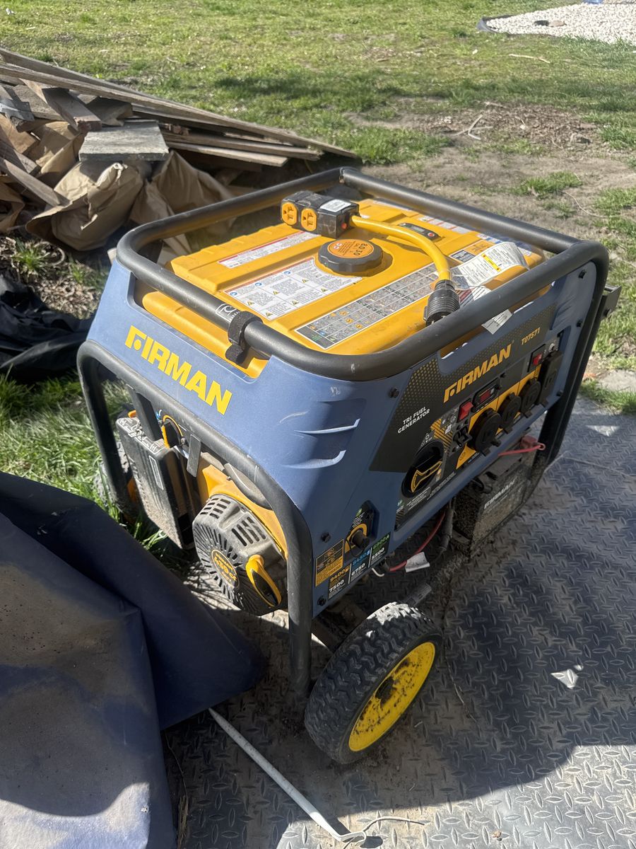Firman T07571 9400 Watts Trifuel generator