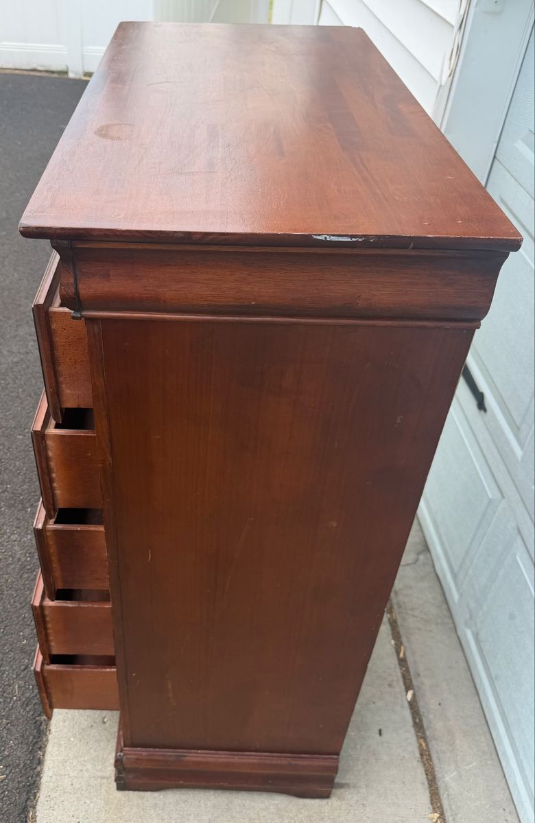 Main image 5