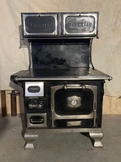  Antique Majestic Cast Iron Wood Burning Cook Stove 