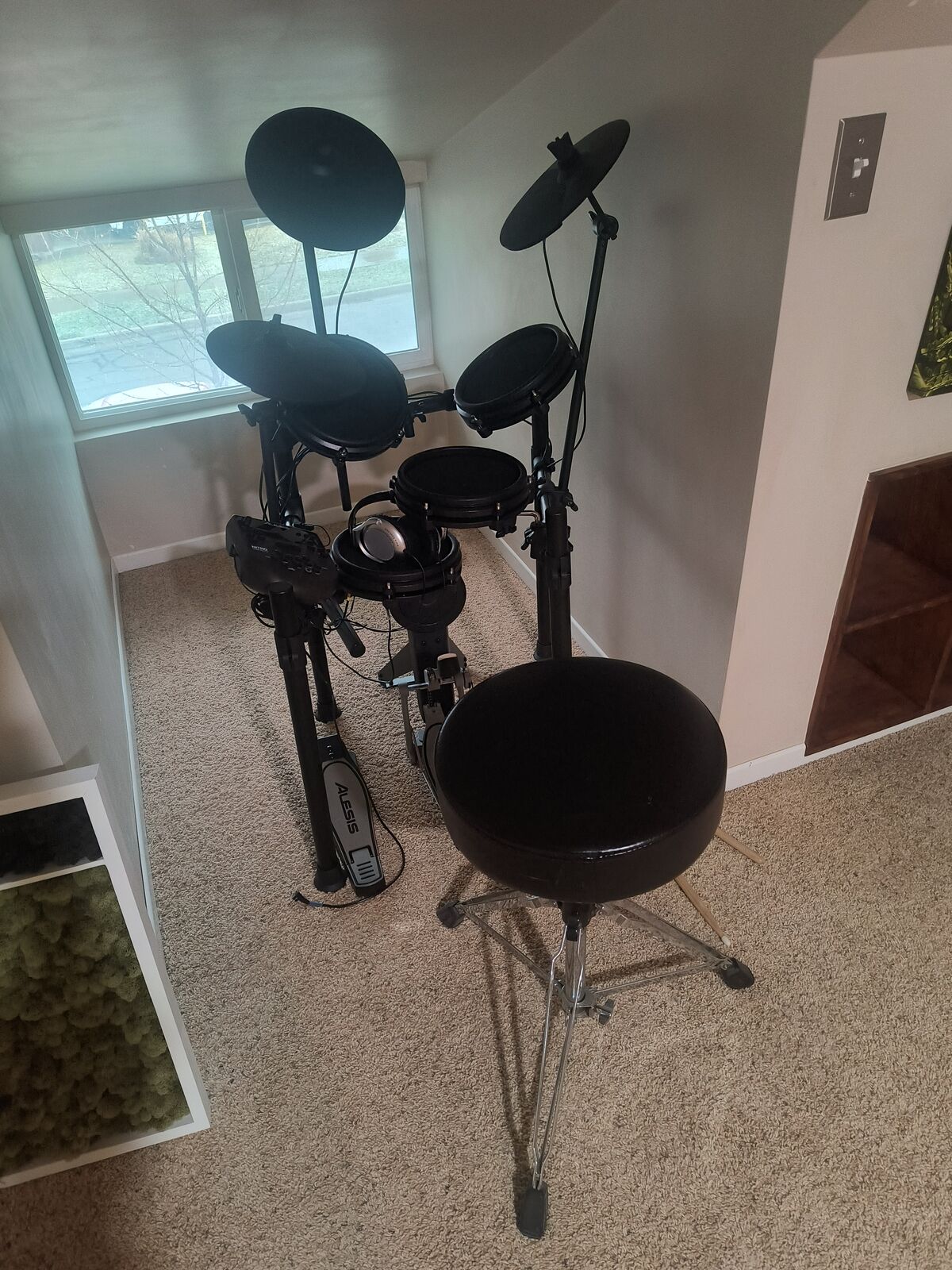 Alesis nitro mesh drum kit