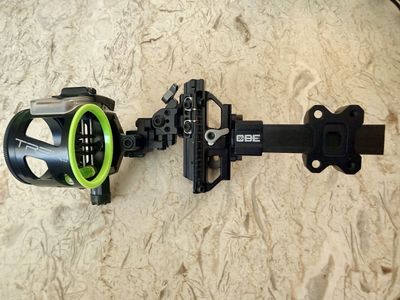 CBE Trek Pro Archery Sight - Black with Green Ring Used