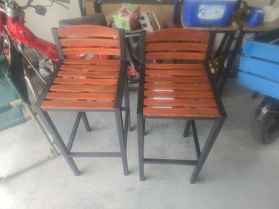 2 bar / patio stools