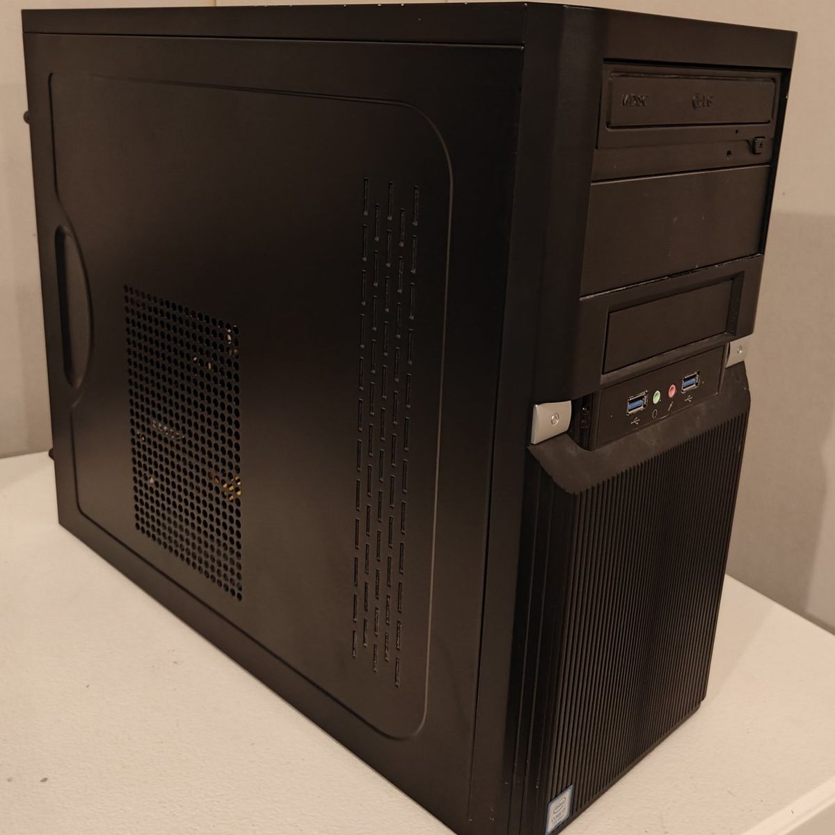 Xeon w/ GTX 1070 win11 gaming computer