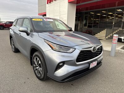 2024 Toyota Highlander XLE