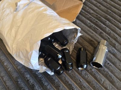 FORD F150 LUG NUTS