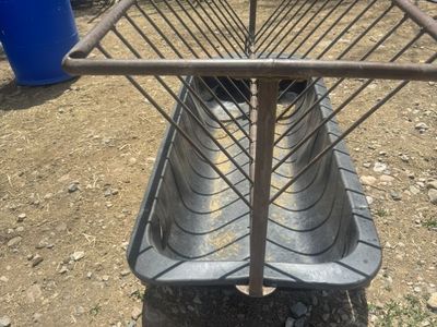 Feeder For Goats Or Sheeps