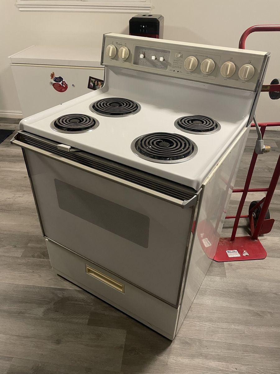 Whirlpool Electric Range White Self-Cleaning Oven 30" Wide Coil Top Stove
