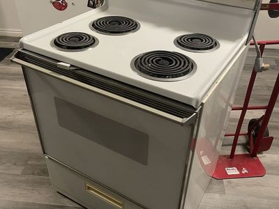 Whirlpool Electric Range White Self-Cleaning Oven 30" Wide Coil Top Stove