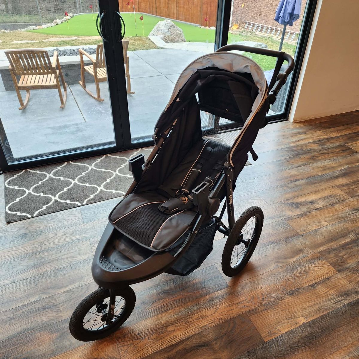 Jeep Jogging Stroller + Britax Infant Car Seat + Base Travel System - Excellent Condition