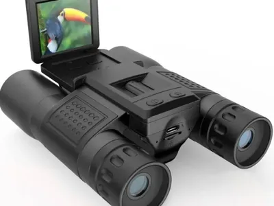12x32 Digital Binoculars with 32GB Card