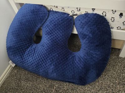 Twin z with 2 extra covers. Great shape.