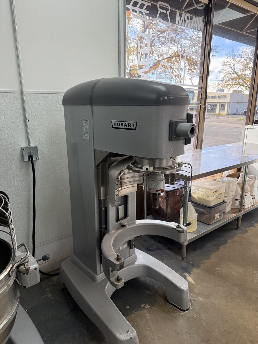 Hobart HL 600 commercial bakery mixer $28k new