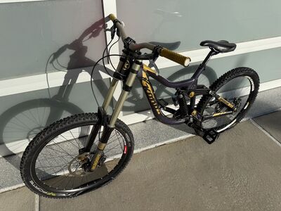 Kona Custom DH Mountain Bike