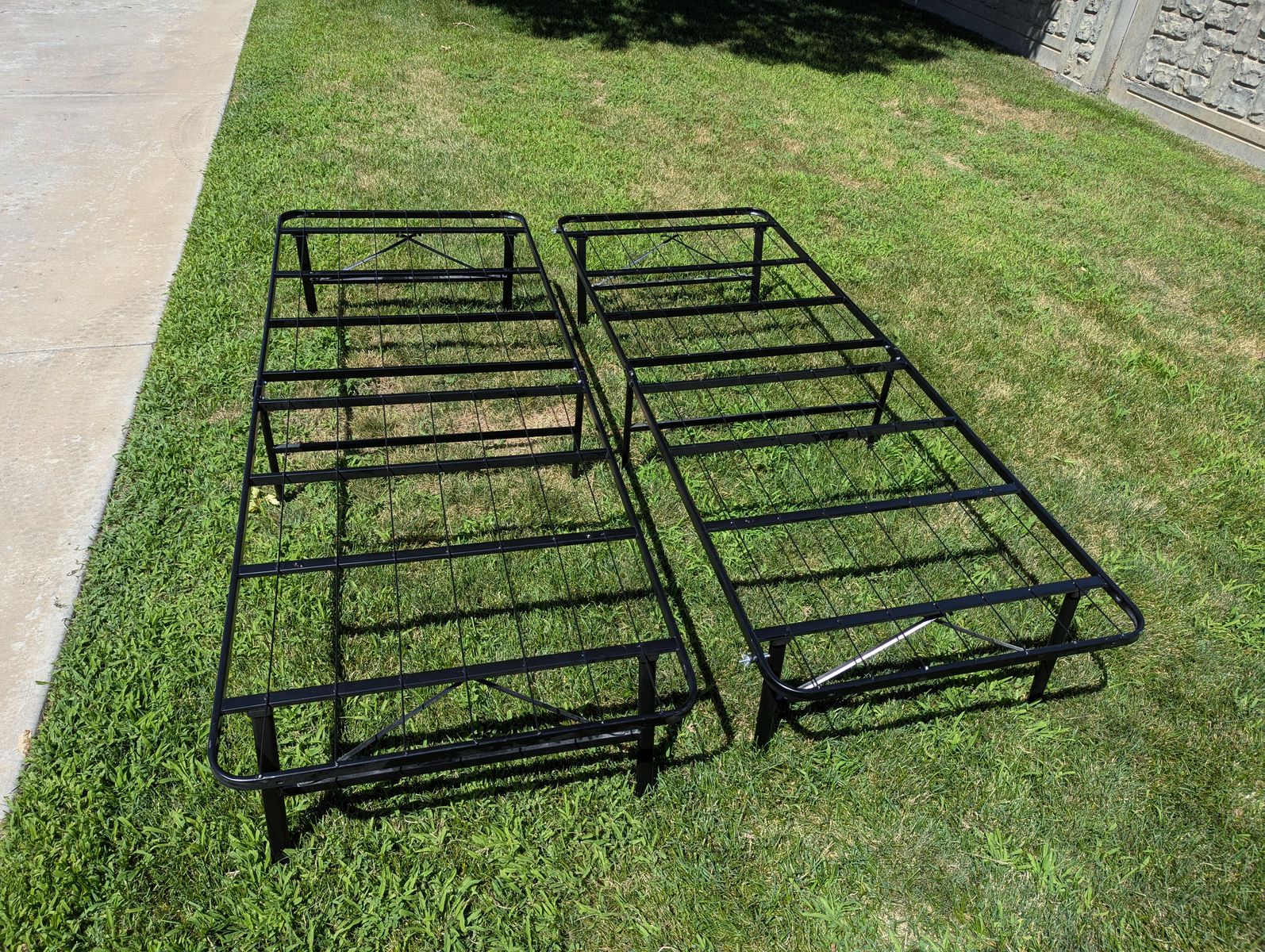 Queen Size Folding Metal Bed Frame Platform