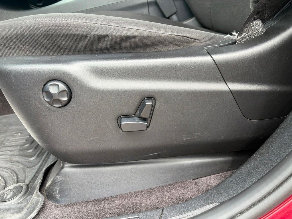 Main image 12