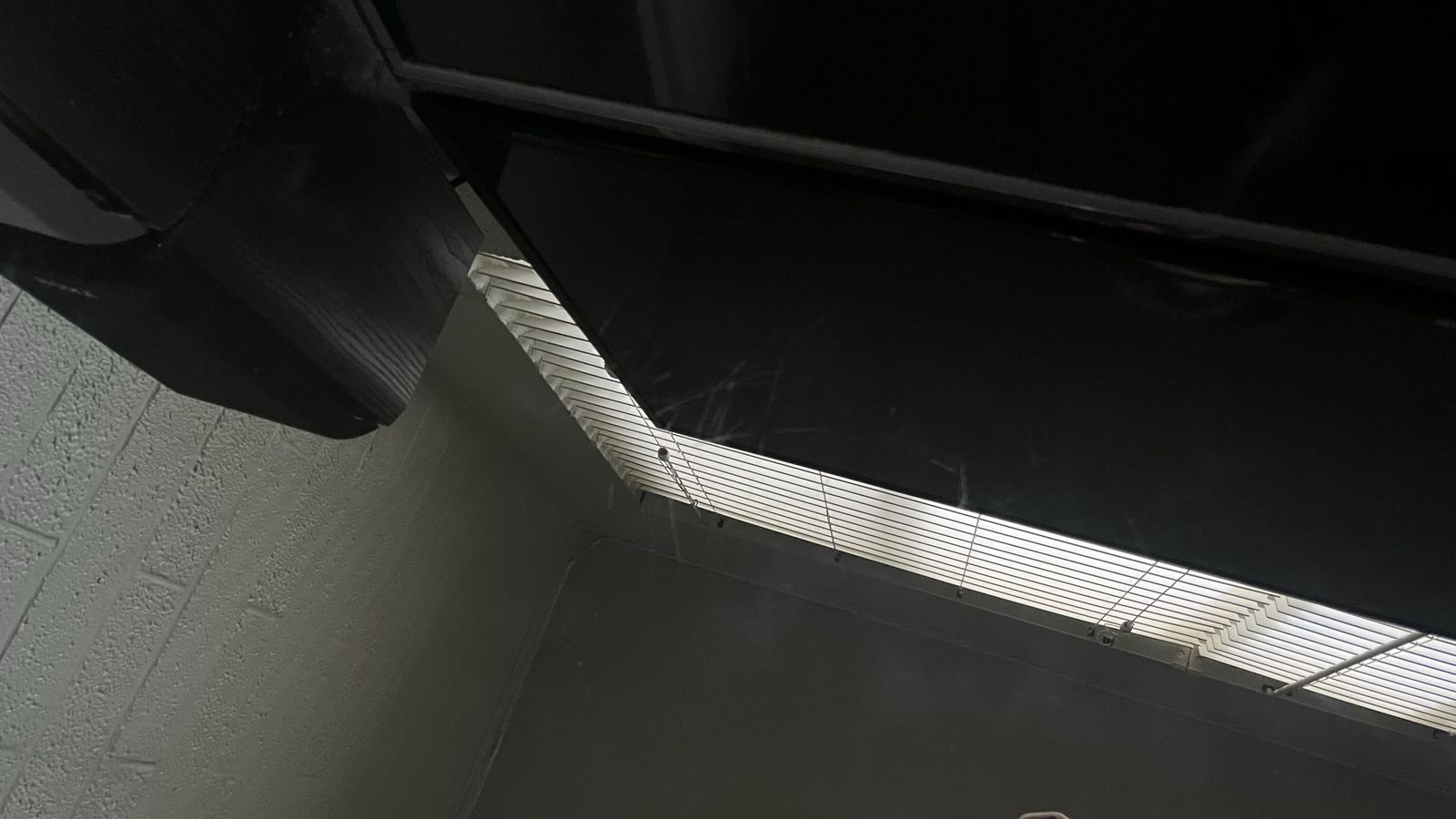 Main image 3