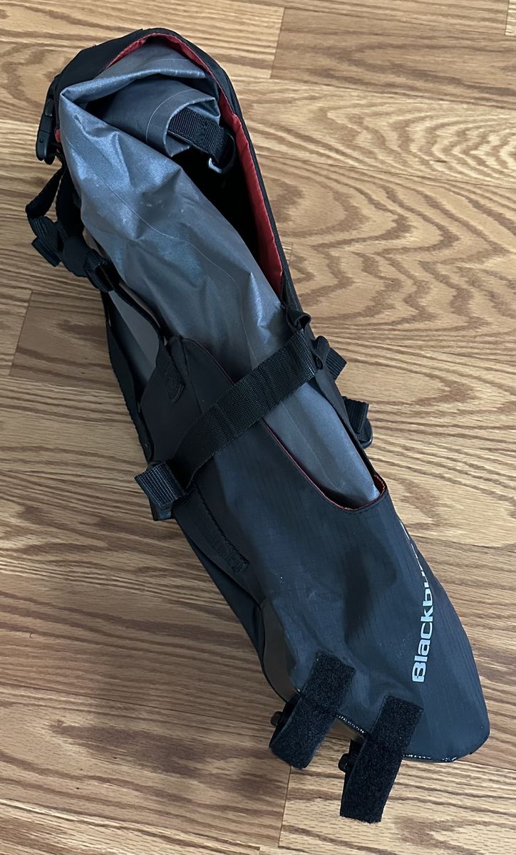 Bicycle / scooter belongings holder