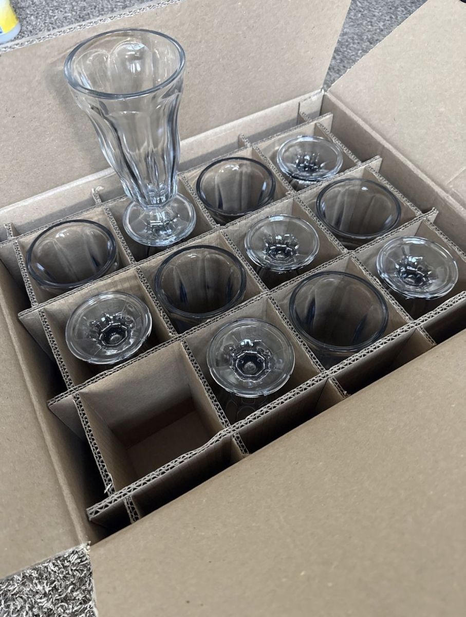 Anchor Hocking 10-Piece Clear Glass Milkshake & Ice Cream Soda Fountain Glass Set, New in Box