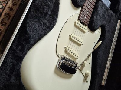 Ernie Ball Music Man Cutlass