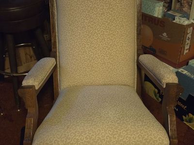 Beautiful antique victorian Rocker