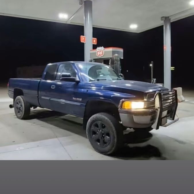 Dodge Ram 2500 Cummins with 199k Miles, needs ecm does run and drive price is obo