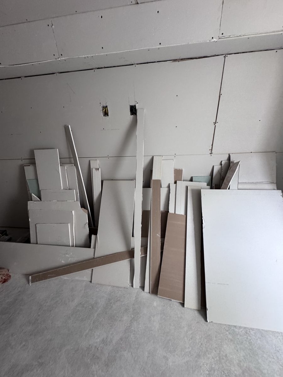 Main image 8