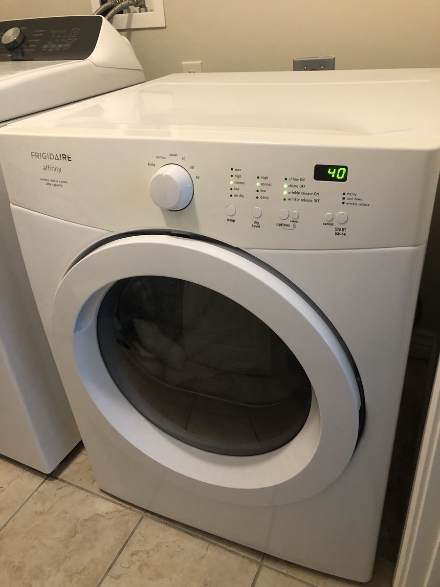 Frigidaire Affinity 7.0 cu ft Electric Dryer, Works Great, Large Capacity