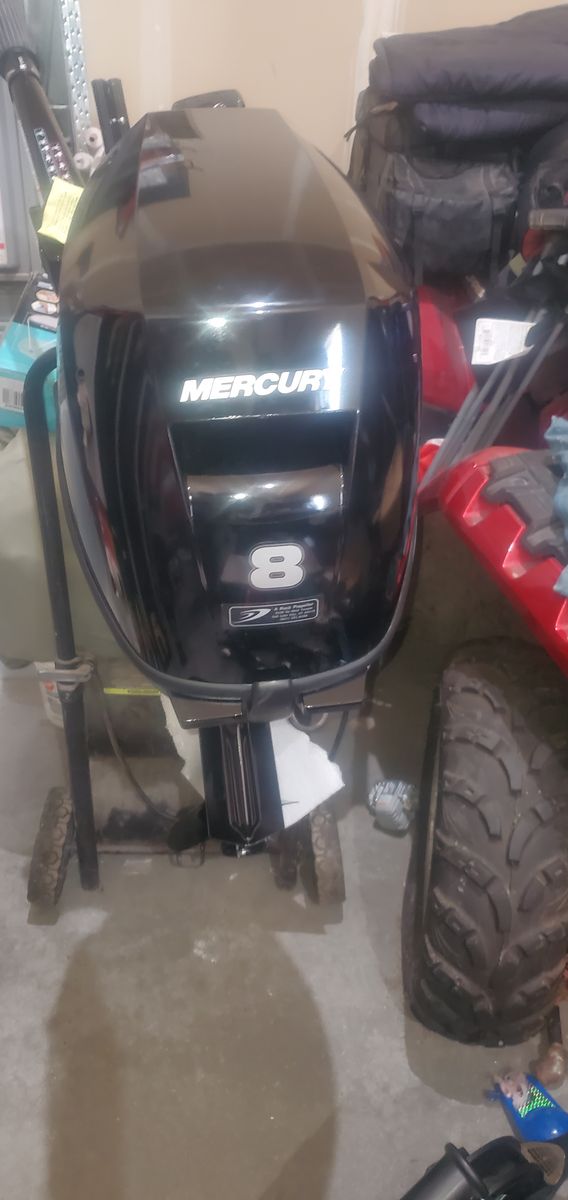 Brand new 8hp mercury kicker motor
