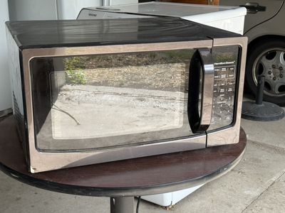 Hamilton Beach 1.1 Cu. Ft. 1000W Countertop Microwave Oven - Stainless Steel Finish