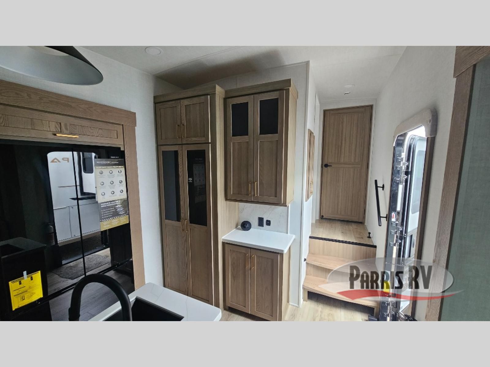 Main image 14