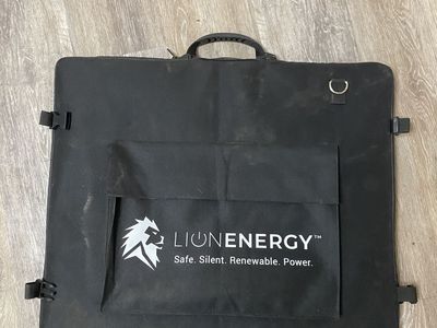 Lion energy 12 Volt 100 watt Solar panel
