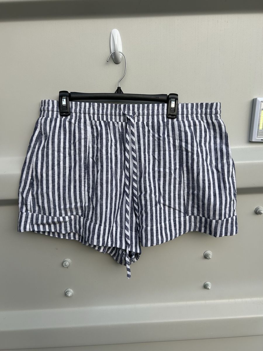 Universal Thread Women's Striped Linen Blend Drawstring Shorts - Size Large