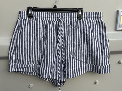 Universal Thread Women's Striped Linen Blend Drawstring Shorts - Size Large