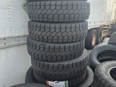 Dynatrac DT340 245/70r19.5 Medium Duty Truck Drive Position Tire 96052