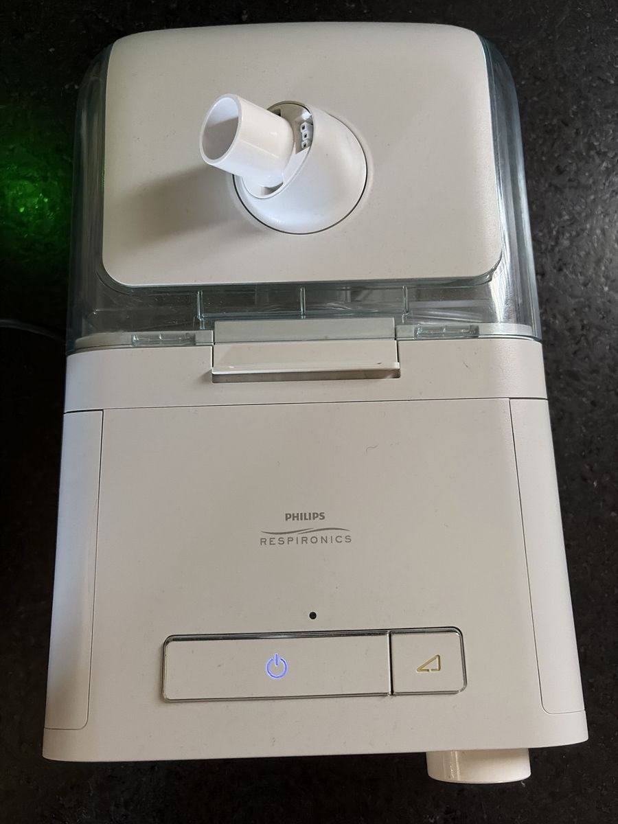 Philips Respironics DreamStation CPAP Machine with Humidifier
