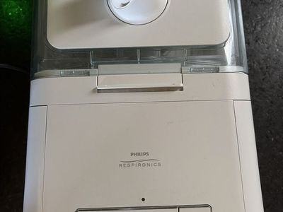 Philips Respironics DreamStation CPAP Machine with Humidifier