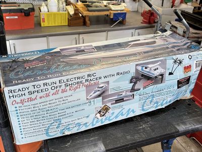 Megatech Caribbean Cruiser RC Boat Ready-to-Run High-Speed Offshore Racer with Radio New Open Box