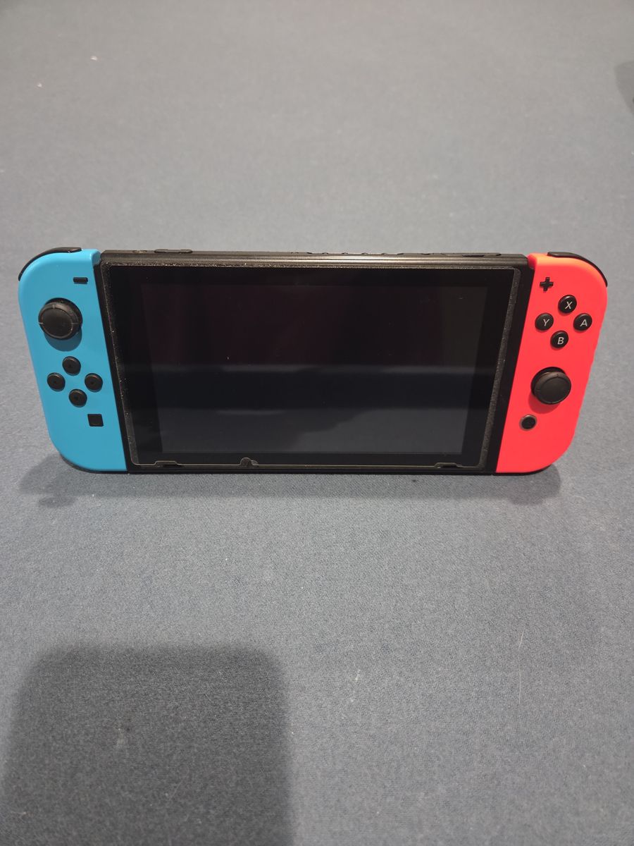 Main image 6