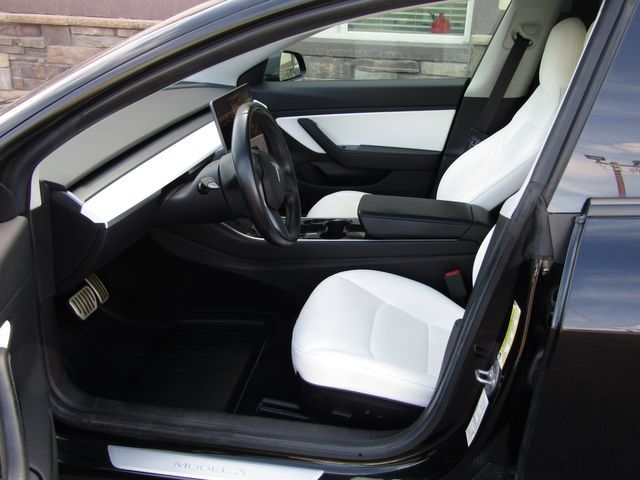 Main image 6