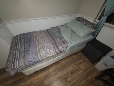 One Bedroom Available for One Male Roommate in Owner Occupied Home (Kearns)