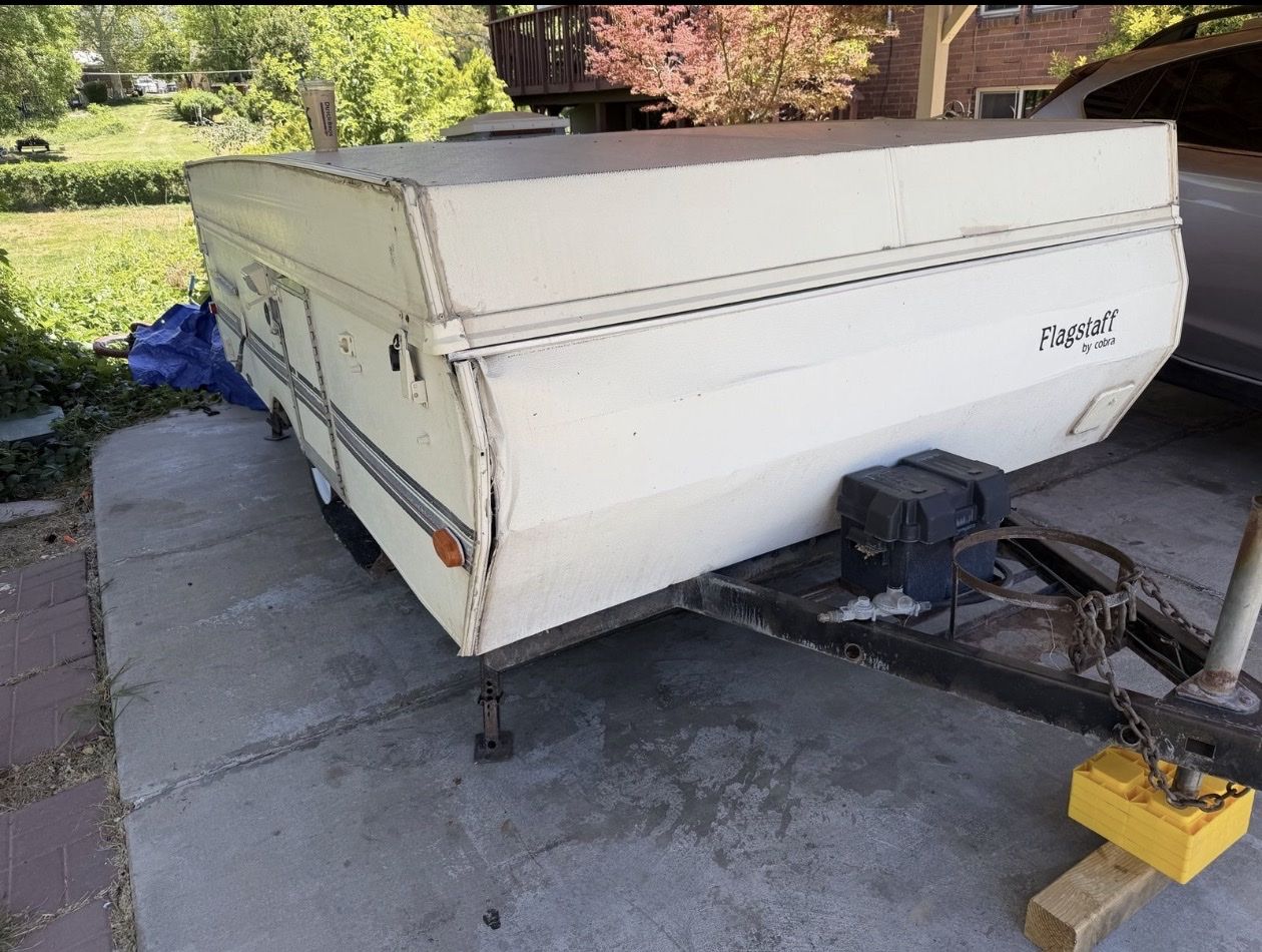 1994 Flagstaff Pop Up Tent 